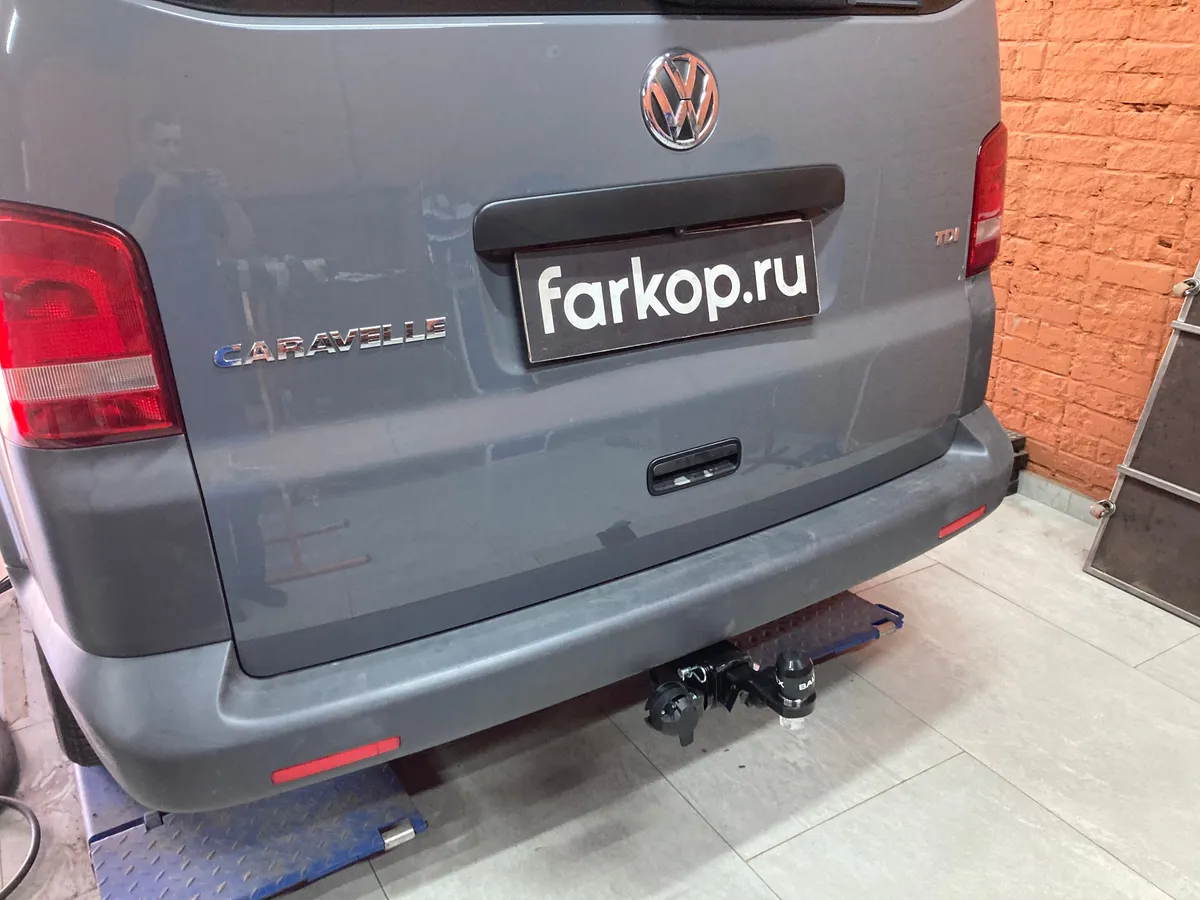 Фаркоп TowRus для Volkswagen Caravelle 2003-2015 269076 в Казань