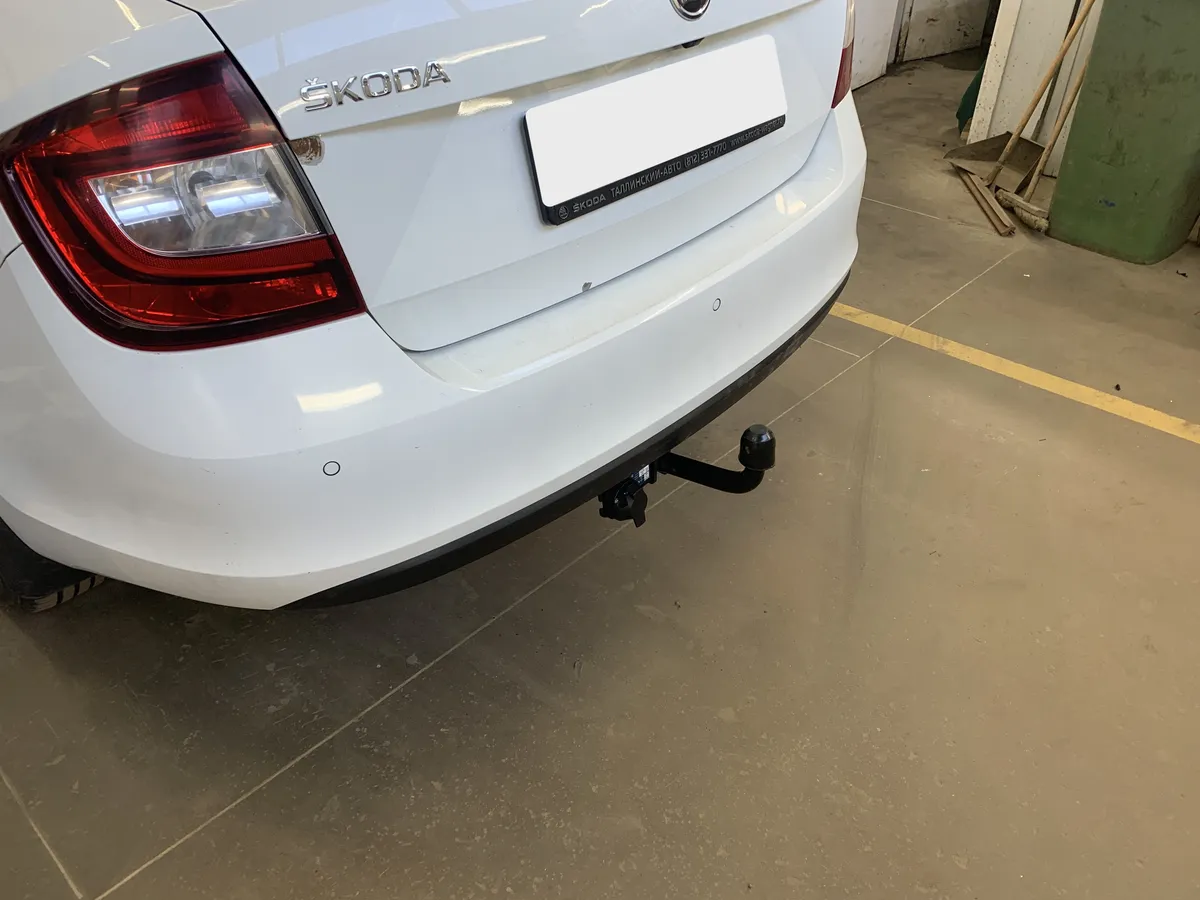 Фаркоп Berg для Skoda Rapid 2014-2020 F.5112.001 в Казань Фаркоп Berg для Skoda Rapid 2014-2020 F.5112.001 в Казань