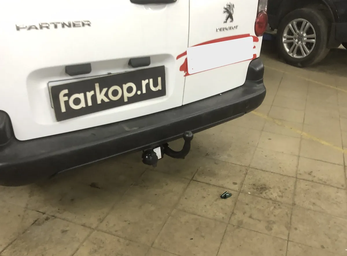 Фаркоп Steinhof для Peugeot Partner 2008-, (L2) C-015 в Казань