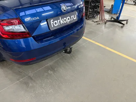 Фаркоп Steinhof для Skoda Octavia 2012-2020 V-063 в Казань