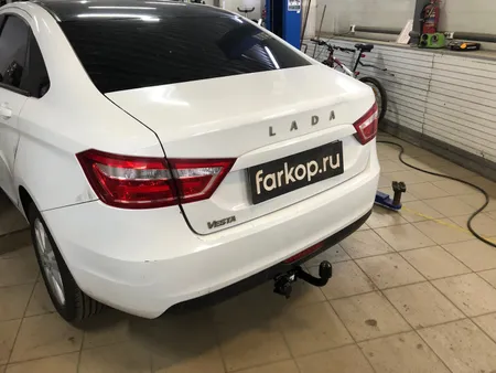Фаркоп Berg для Lada Vesta (вкл. Cross) 2015-2022 Арт. F.6012.003 F.6012.003 в Казань