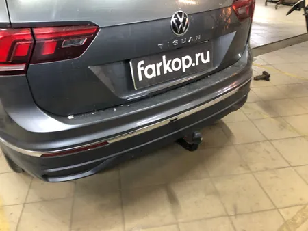 Фаркоп Galia для Volkswagen Tiguan 2017- V069V в Казань